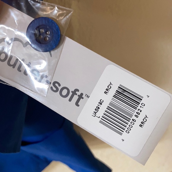 UA Butter-soft Lab/Scrub Coat. Size Large - Picture 5 of 5